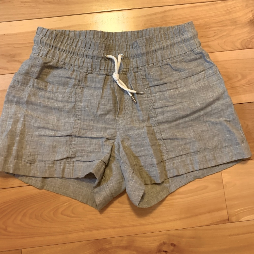 Athleta Cabo Linen 4” Shirt Sz 4